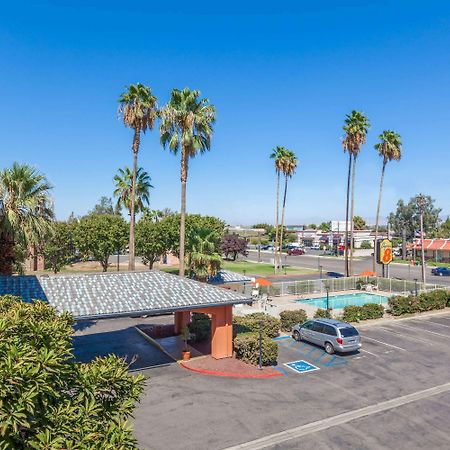 Super 8 By Wyndham Bakersfield/Central Ngoại thất bức ảnh