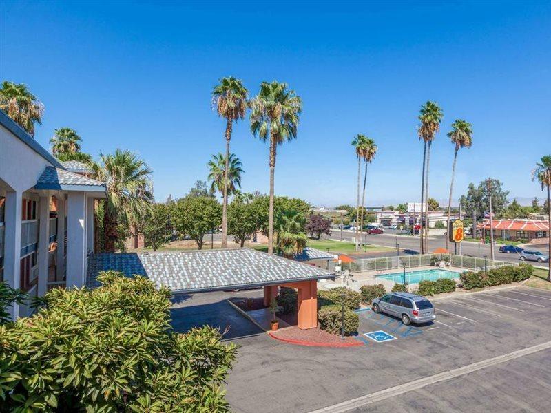 Super 8 By Wyndham Bakersfield/Central Ngoại thất bức ảnh