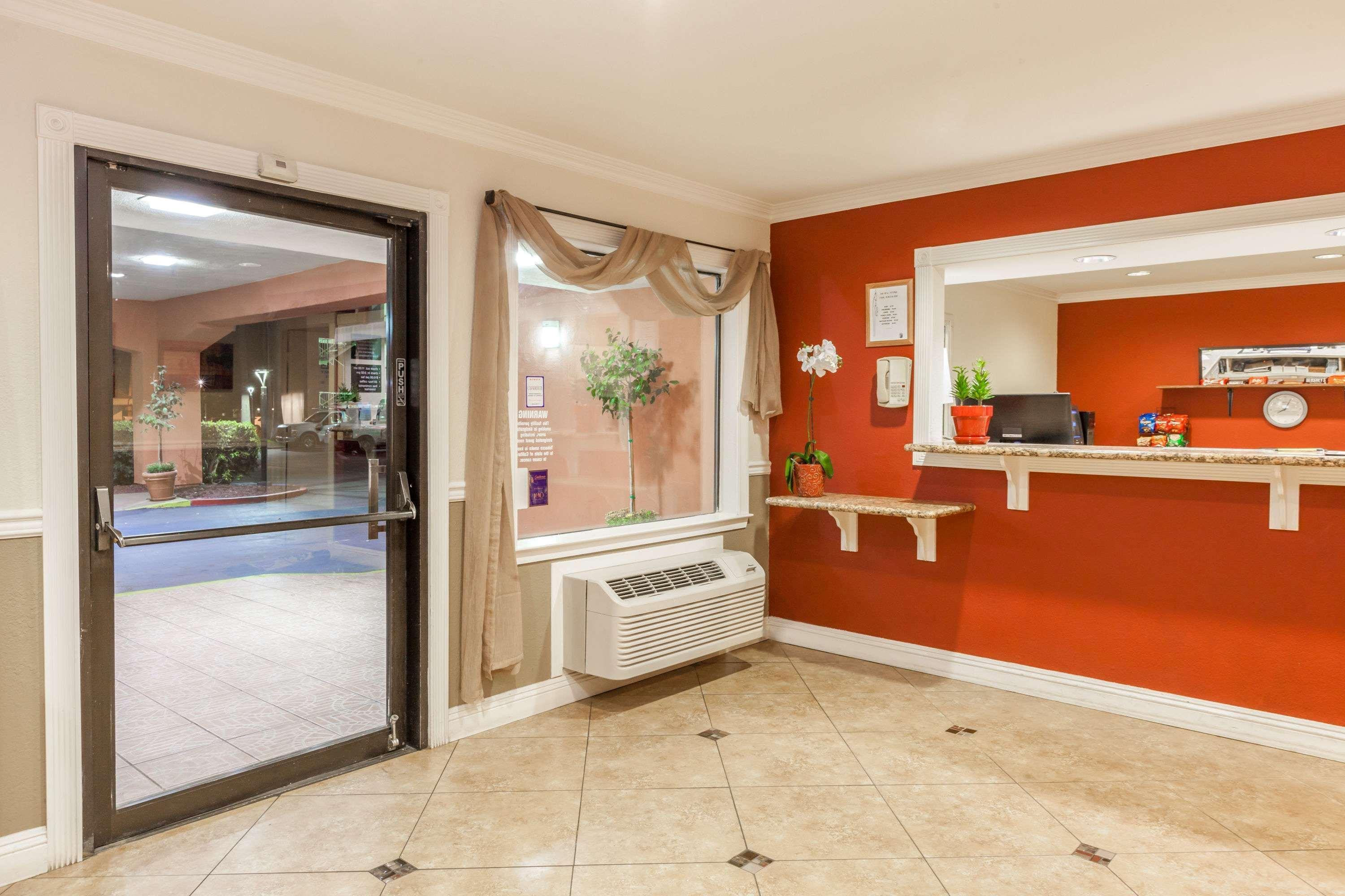 Super 8 By Wyndham Bakersfield/Central Ngoại thất bức ảnh
